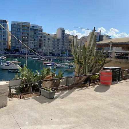 86 Spinola Bay Apartament
