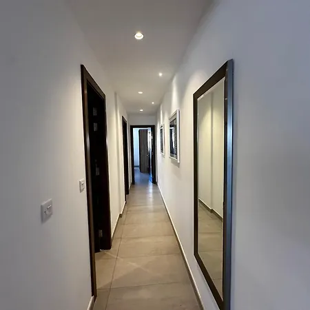 86 Spinola Bay דירה