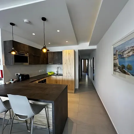 86 Spinola Bay *