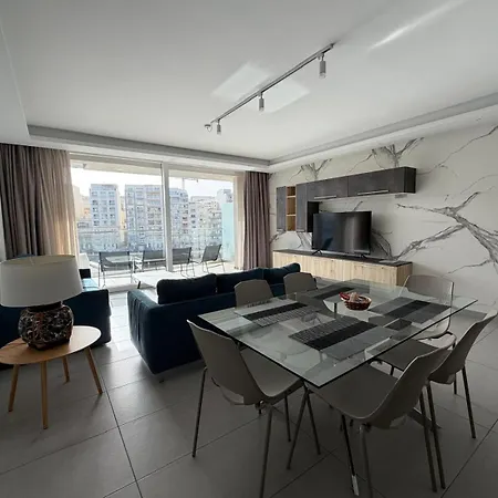 86 Spinola Bay * San Giuliano